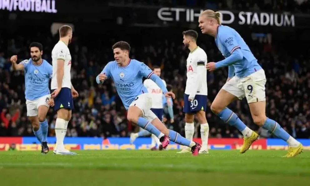 Julián Álvarez pierde un compañero clave: el importante jugador del City que se va al Barcelona