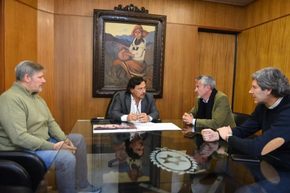 Gustavo Sáenz avanza sobre cuatro importantes proyectos para consolidar el turismo en Salta