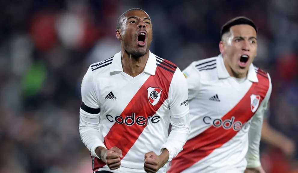 En el debut del Diablito Echeverri, River Plate se hizo fuerte en el Monumental y le ganó 3 a 1 a Instituto