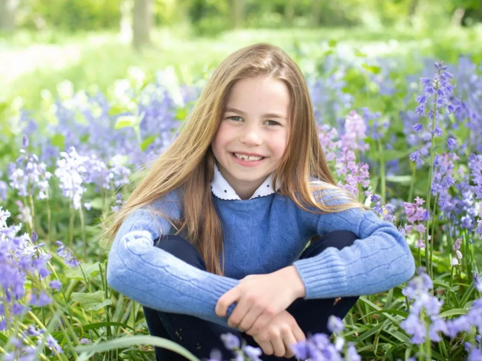 Fiel al estilo de Kate Middleton: la princesa Charlotte tuvo un accidente en público y así lo resolvió
