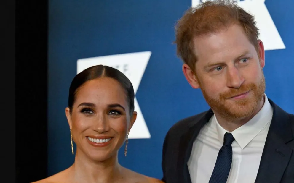 El príncipe Harry y Meghan Markle abandonan otra vez a sus hijos por un capricho: fotos