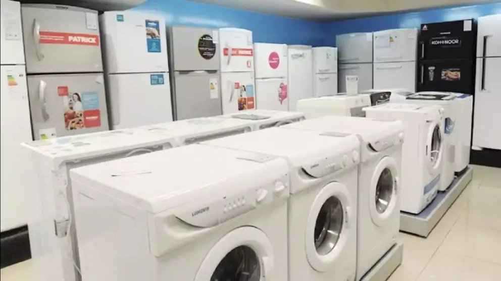 Precios Justos: el gobierno congela precios de electrodomésticos, celulares y motos hasta agosto