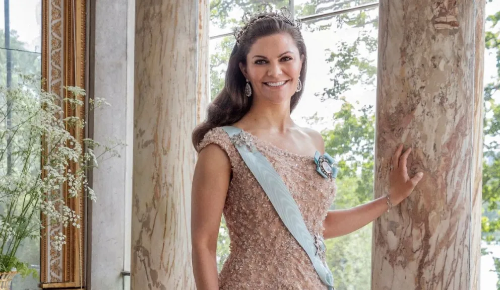 Toda de azul: así fue el conjunto de Victoria de Suecia en el Ayuntamiento de Estocolmo