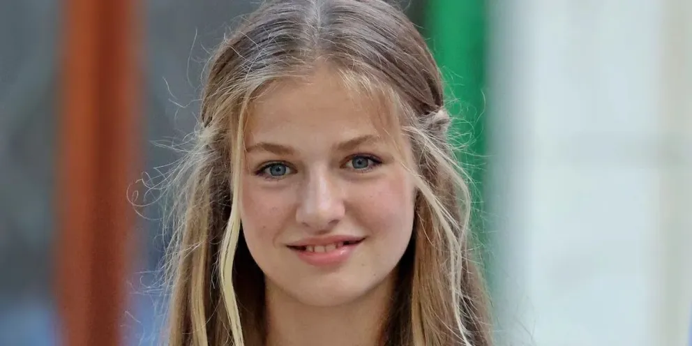 La princesa Leonor cumple el papel de reina por primera vez y logra desplazar a Letizia