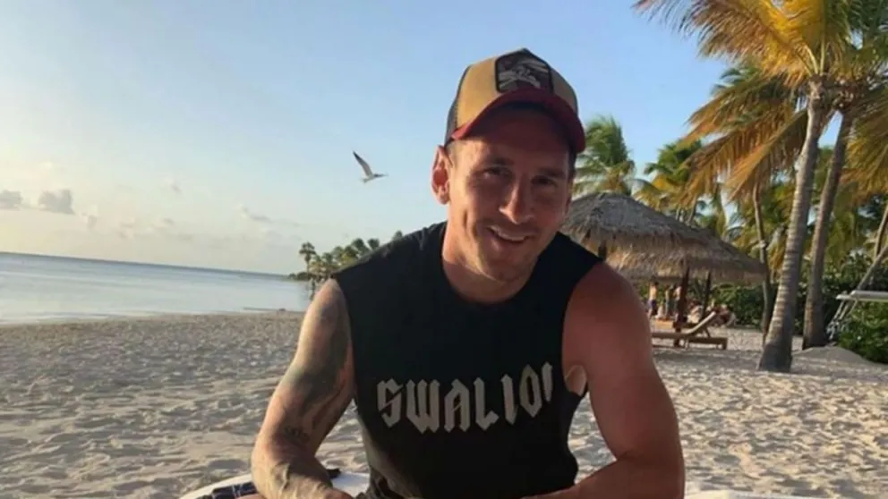 Lo descubrieron: el hijo de una leyenda se sacó una foto con Lionel Messi en su primer día de vacaciones